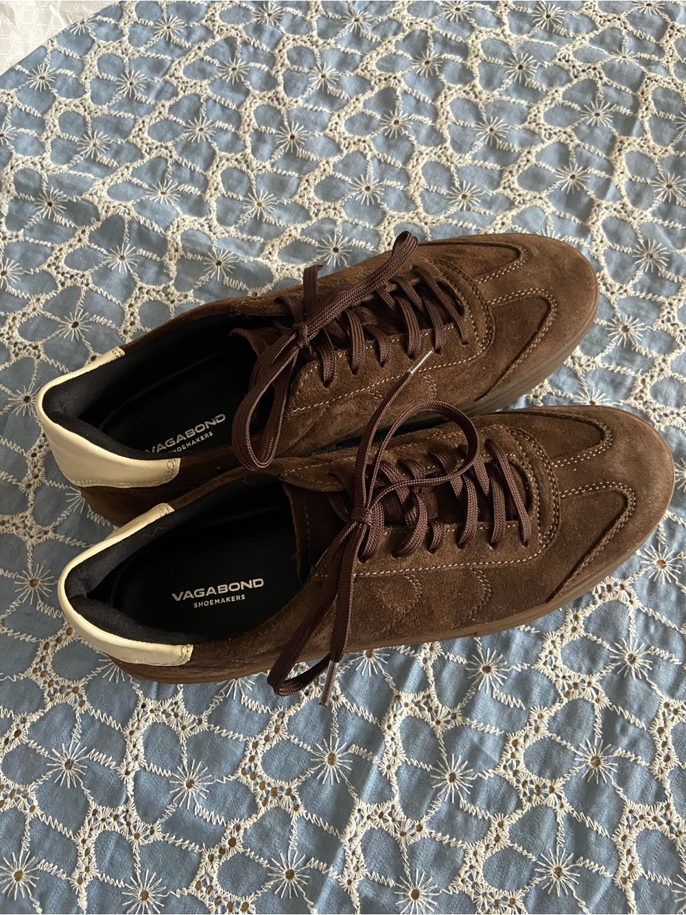New Woman’s Vagabond Brown Suede Low-Top Sneakers with Cream Heel Accent